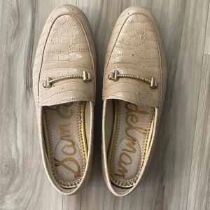 Sam Edelman size 5.5 Croc-Embossed Beige Loafers